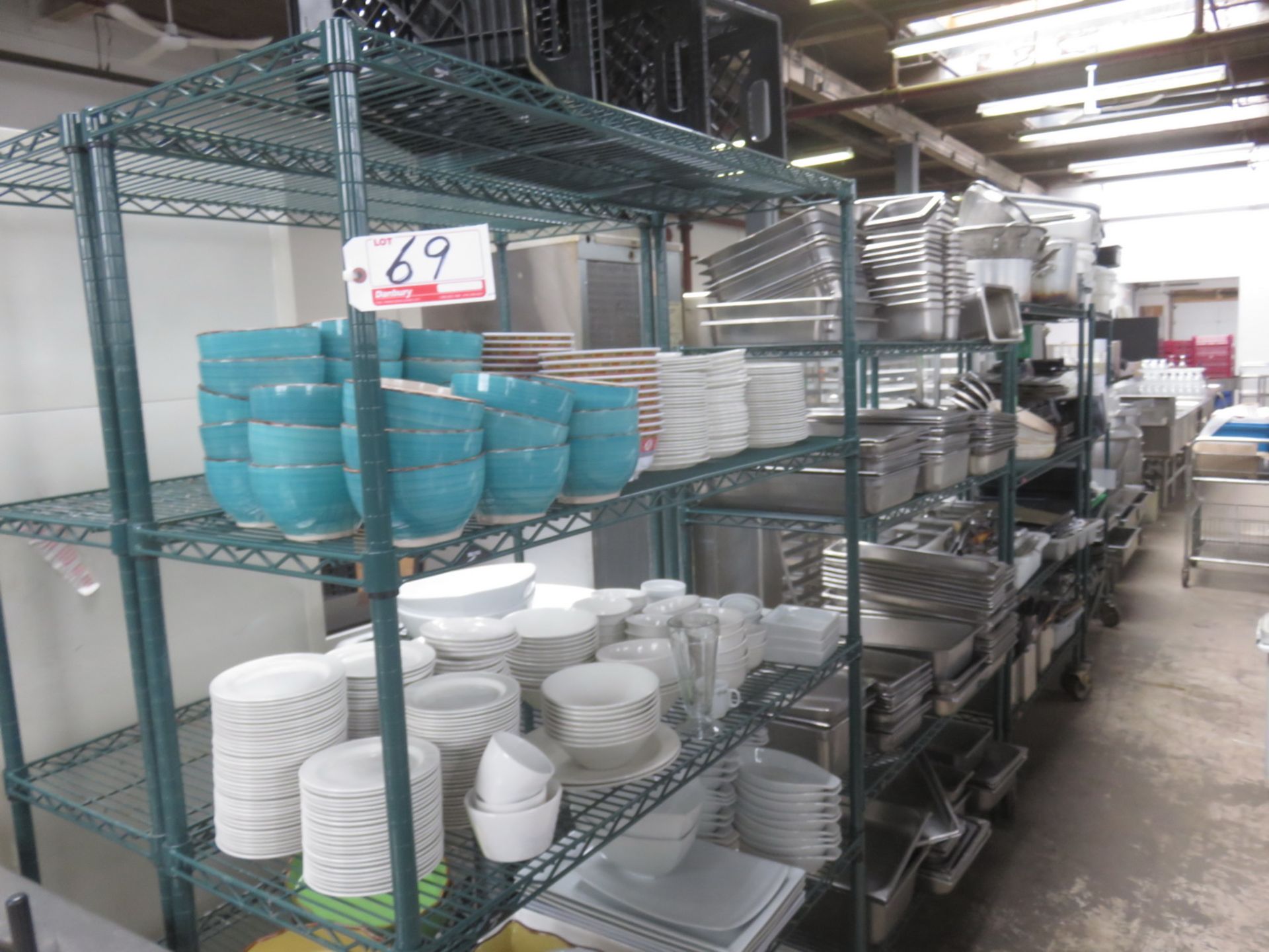 UNITS - METRO GREEN ASSORTED WIRE MESH RACKS