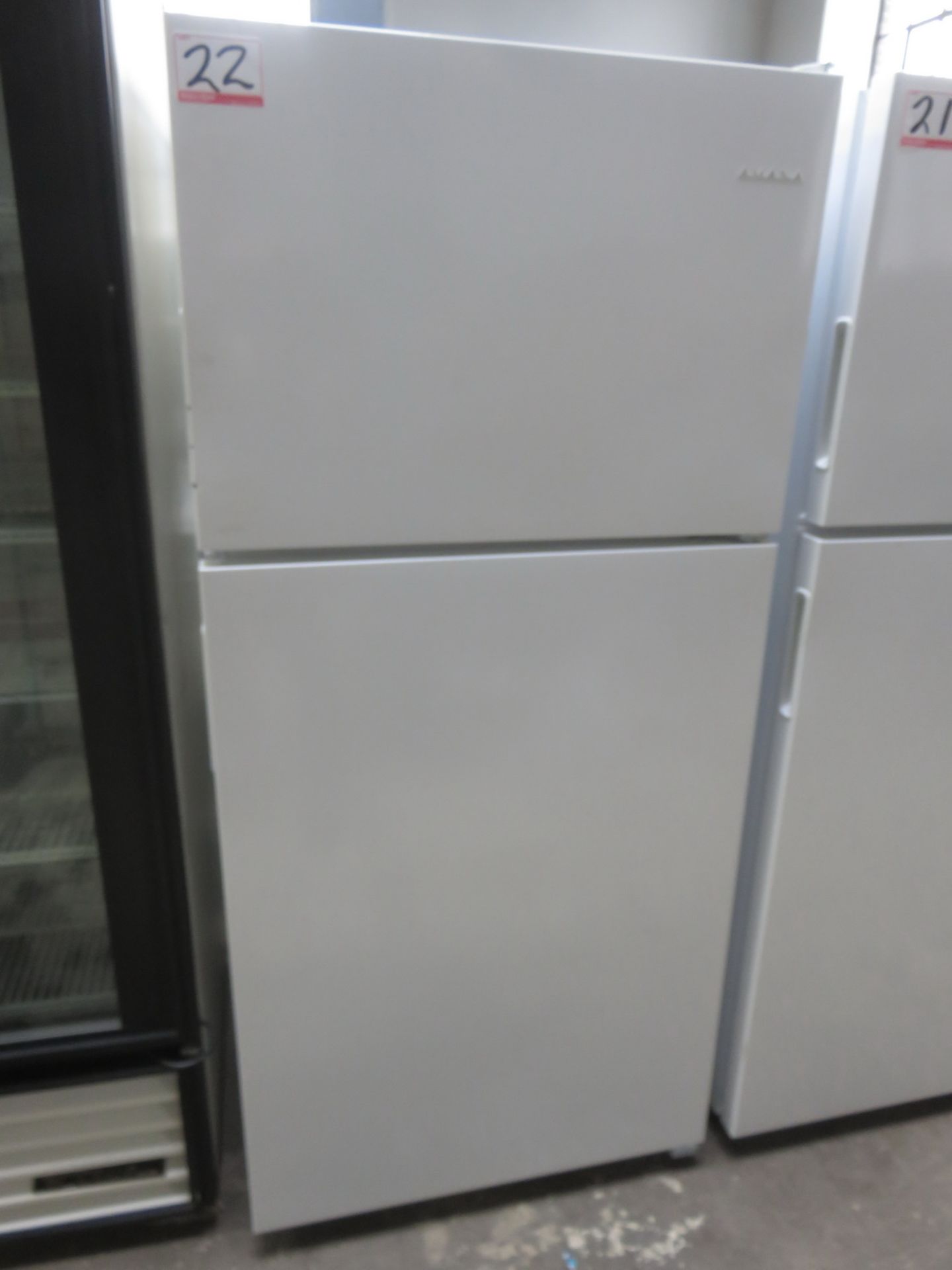 AMANA ART318FFDW03 WHITE TOP MOUNT REFRIGERATOR