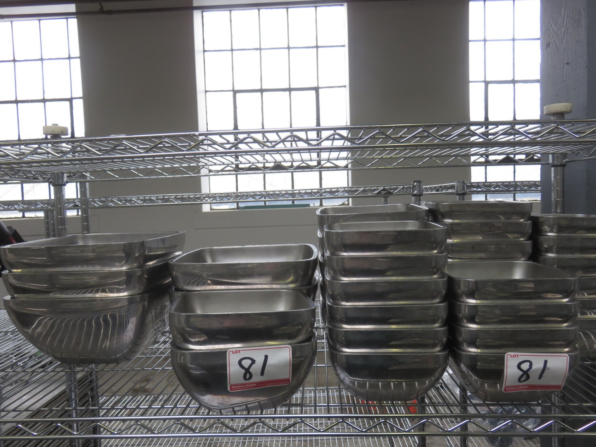 LOT -VOLLRATH 18-8 DOUBLE WALL STAINLESS STEEL ASSTD SIZE BOWLS (35 PCS)