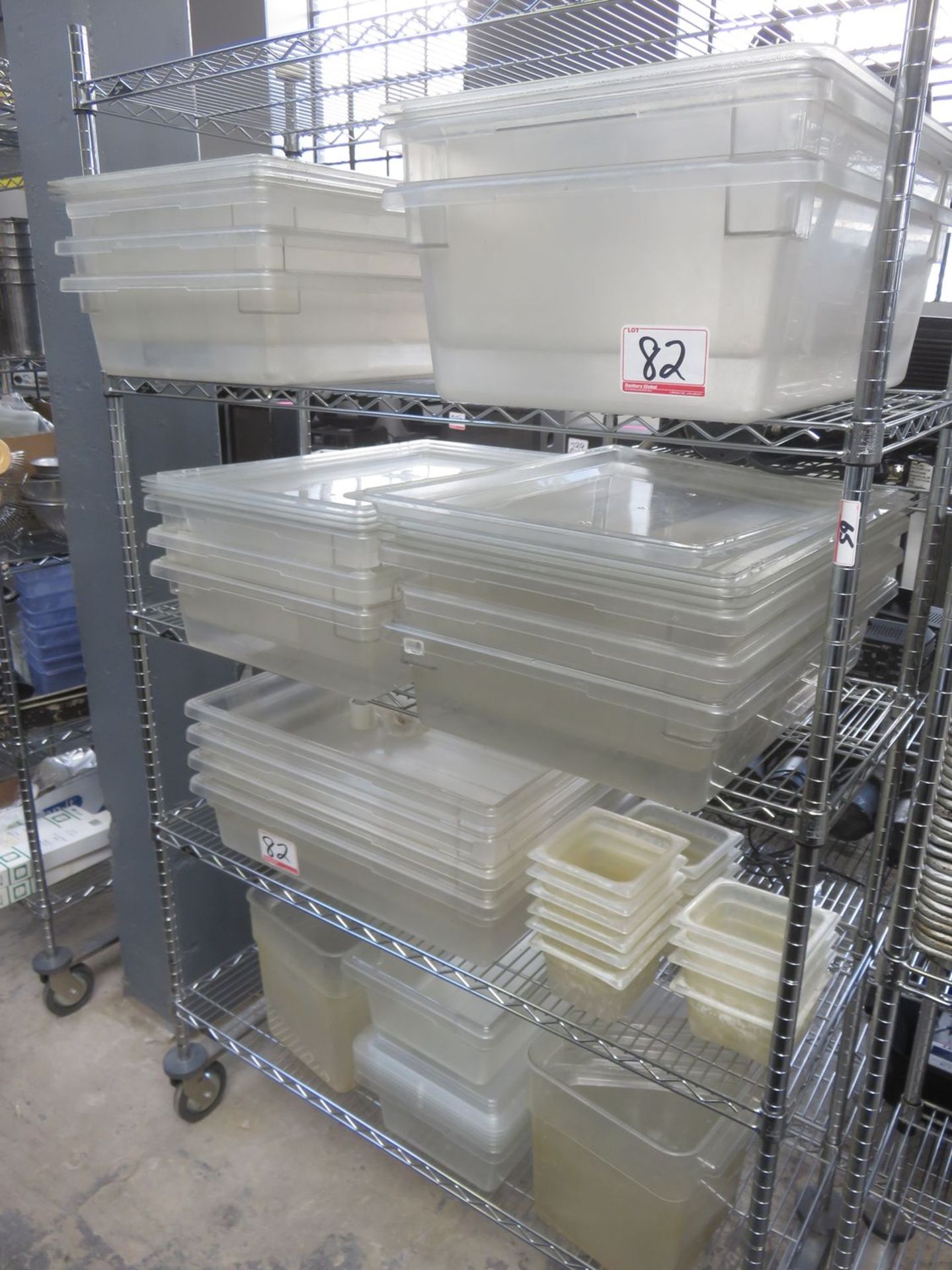 LOT - RUBBERMAID ASSTD PLASTIC BINS