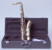 Thomann: Modernes Tenor-Saxophon, bez. "TTS 350 Antique"klassisches Tenorsaxophon mit leicht