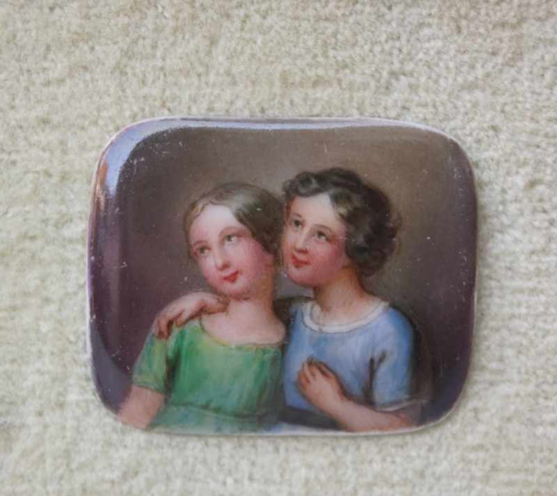 Kinderpaar, Miniatur auf Porzellan, 1. H. 19. Jhd.Malerei auf kleiner Porzellanplatte, auf hellem