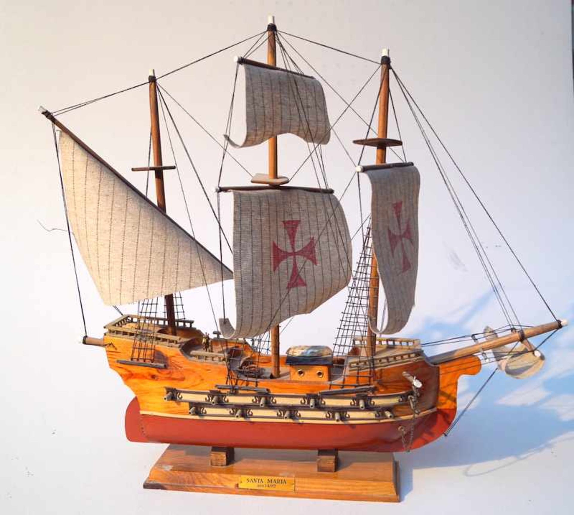 2x Schiffsmodelle "Santa Maria" und "Schwarzer Korsar"Vollholzmodell mit teilweise - Bild 4 aus 4