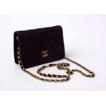 Chanel S.A.S.: Flap Back Handtasche Nappaleder Scharz/goldsog. Mini Flap Bag, min. Bereibungen an