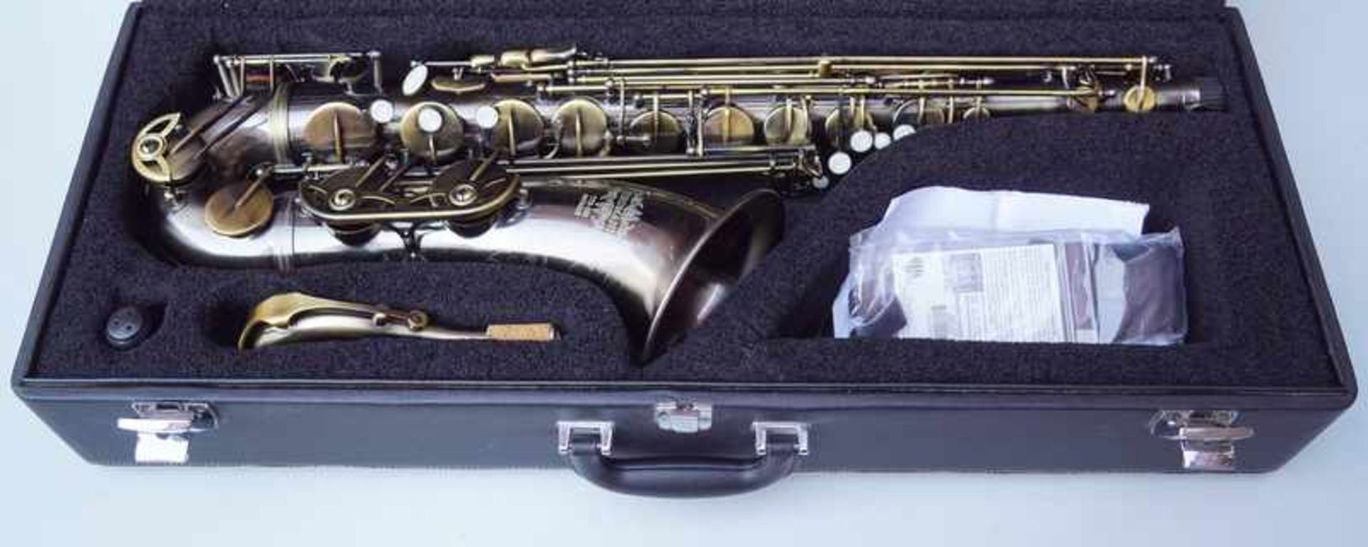 Thomann: Modernes Tenor-Saxophon, bez. "TTS 350 Antique"klassisches Tenorsaxophon mit leicht - Image 2 of 2