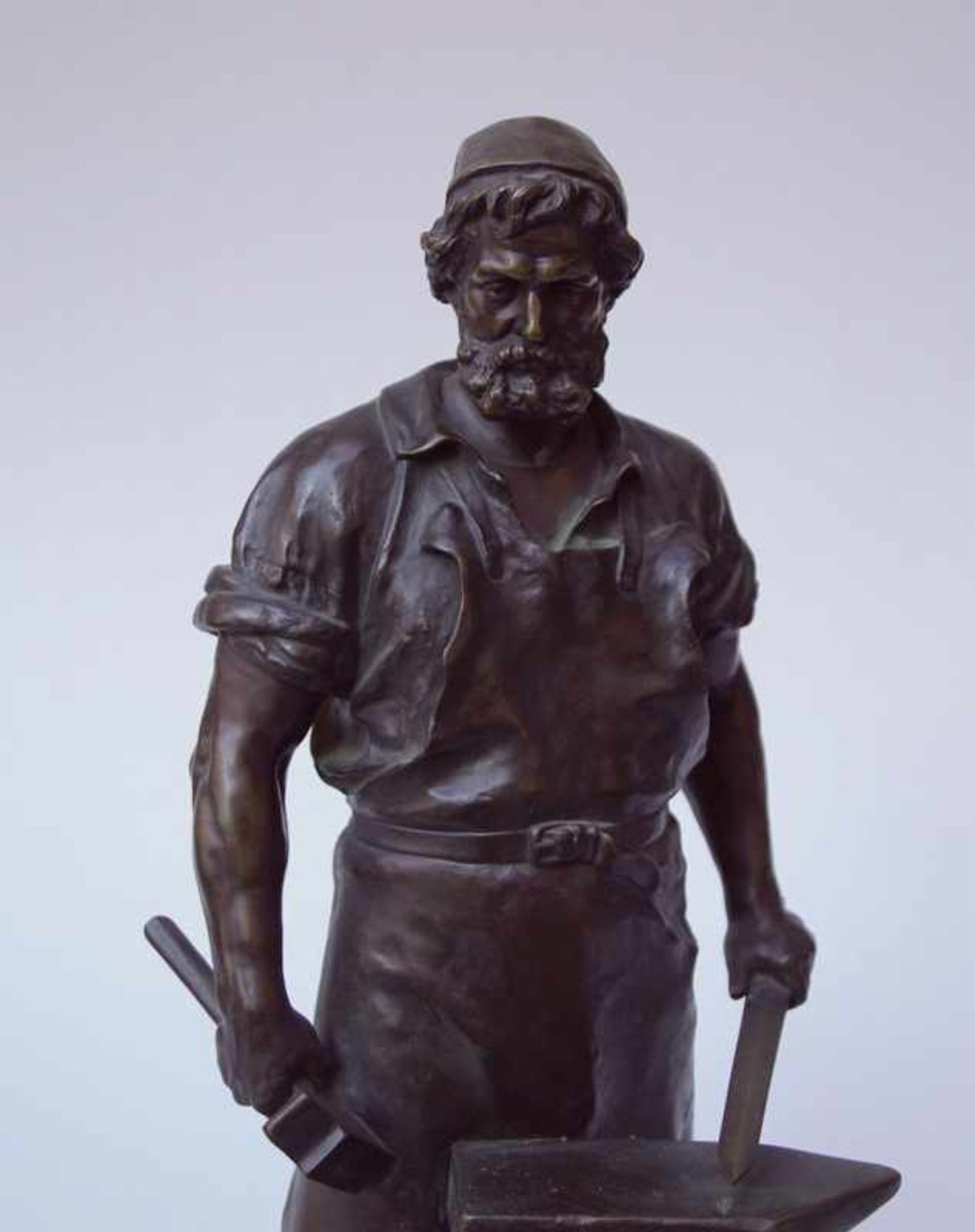 Albermann, Wilhelm (* 1835 Werden a. d. Ruhr,  1913 Köln): "Der Schmied von Solingen"Bronze mit - Image 2 of 4