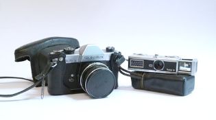 Rolleiflex SL 35 Mit Zeiss Planar 1,8/50 Sowie Rollei 162 Kameras mit Lederhülle, funktionstüchtig.