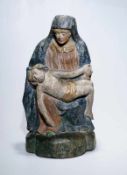 Pieta, Süddeutsch, 16. Jhd.Maria den Kopf von Christus mit einer Hand stützend mit der anderen den
