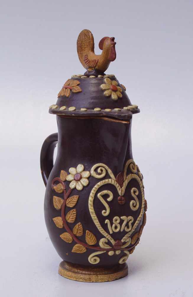 Marburger Keramik: Große Kaffeekanne, dat. 1873Alterskrakelee, braun glasierte, ockerfarbene Scherbe