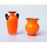 Lötz Witwe, Klostermühle: 2 kleine Vasen, um 1920Farbloses Glas, innen orangefarben überfangen, an