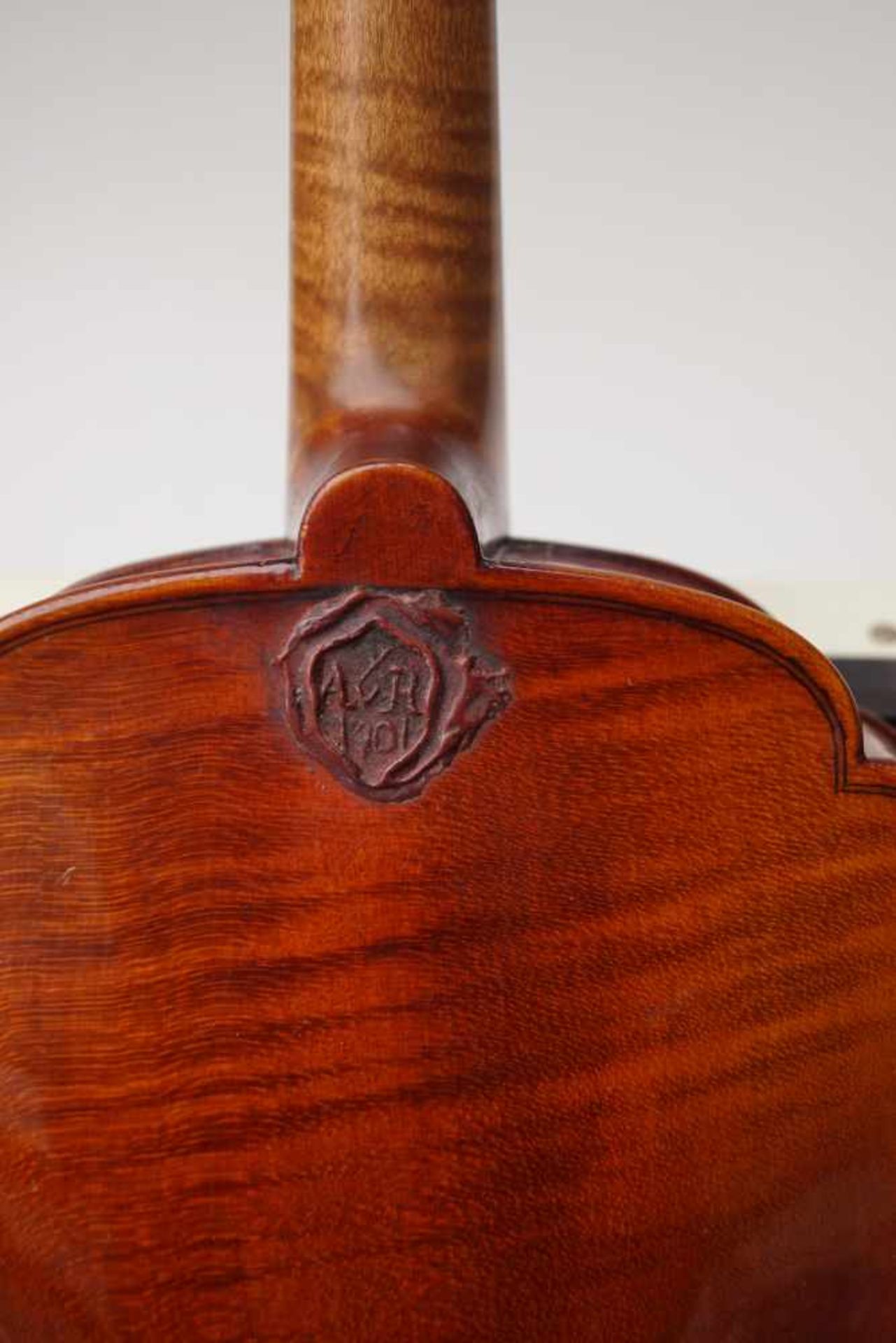 Heinel, Oscar Bernhard (Markneukirchen): Violine nach Castelli-Vorbild, um 1920Hochwertige Geige - Bild 3 aus 5