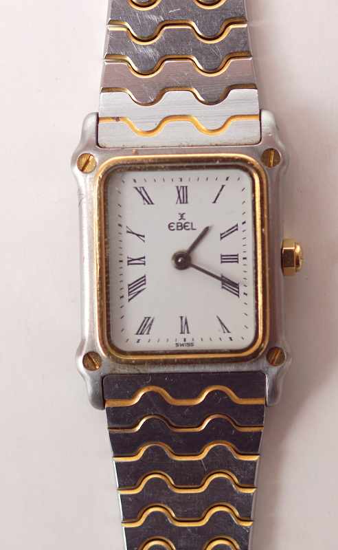 Ebel, Schweiz: Damenarmbanduhr ClassicFeine Damenarmbanduhr mit Edelstahlgehäuse und Armband