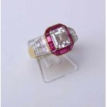 Diamant-Rubin-Ring, 750 GG, ca. 2,8 ct DiamantbesatzRingschiene gestempelt 750 GG, 1 mittlerer