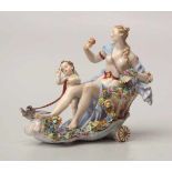 Königl. Meissen (Unterglasurblaue Marke ( Knaufzeit) 1850-1924): Venus und Amor im Muschelwagen