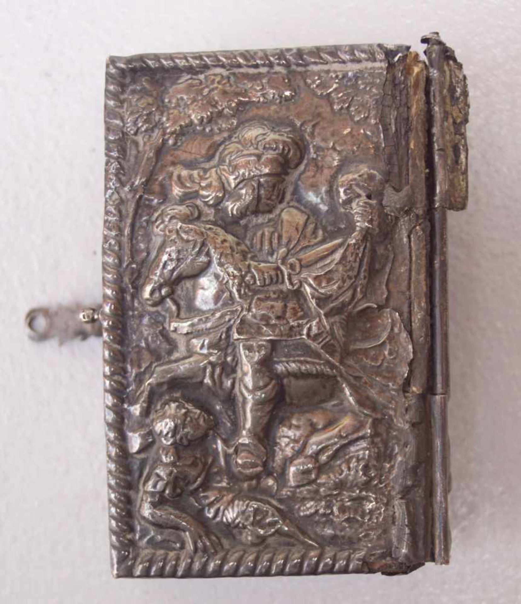 Miniaturbuch, Frankreich, dat. 1644Miniaturbuch mit einem Einband aus gedrücktem Silber, Darstellung - Image 2 of 3