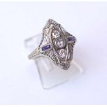 Navette Ring des Art Déco mit Altschliffdiamanten ca. 0,3 ct, PlatinBesetzt mit 3 x ca. 0,1 ct