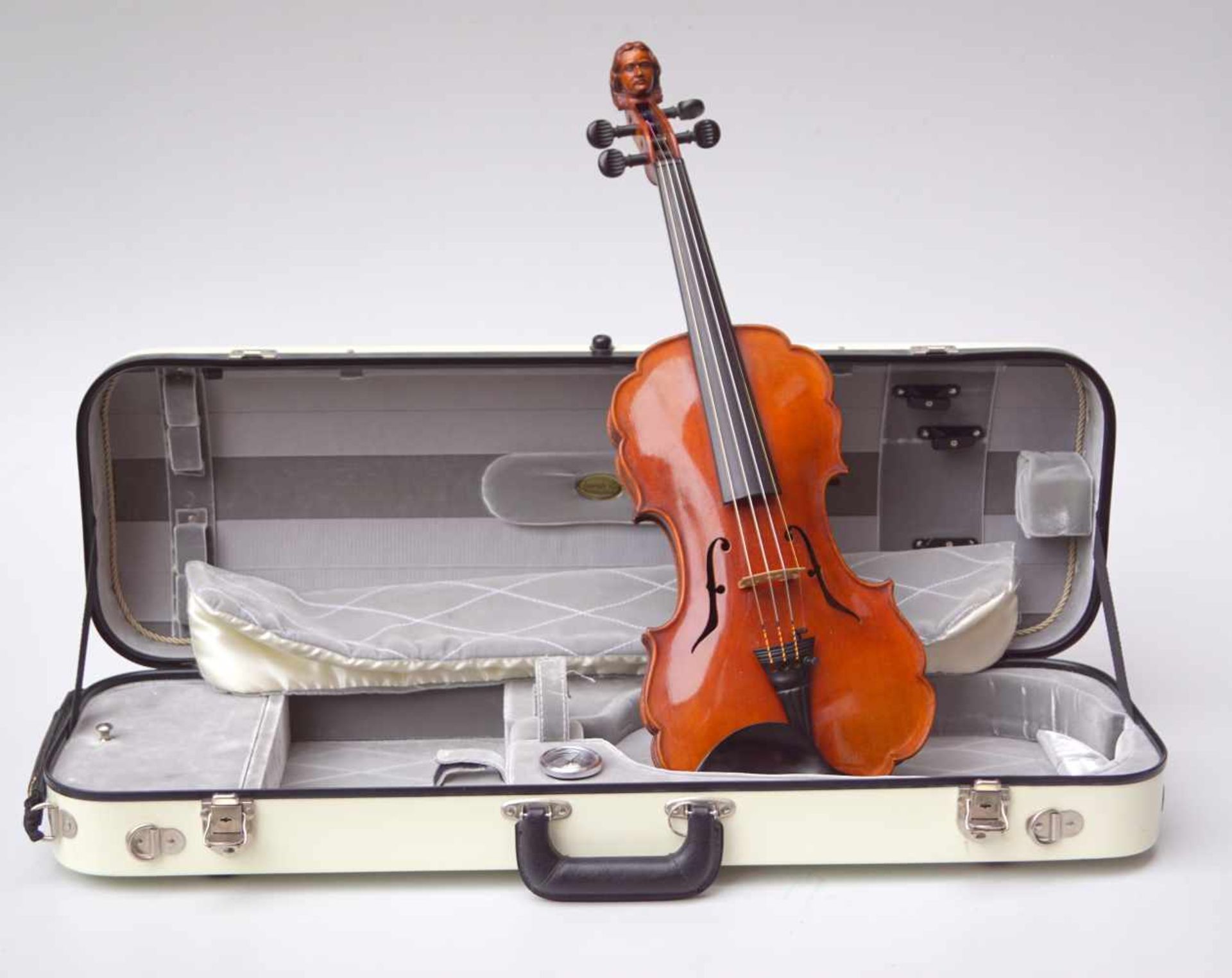 Heinel, Oscar Bernhard (Markneukirchen): Violine nach Castelli-Vorbild, um 1920Hochwertige Geige