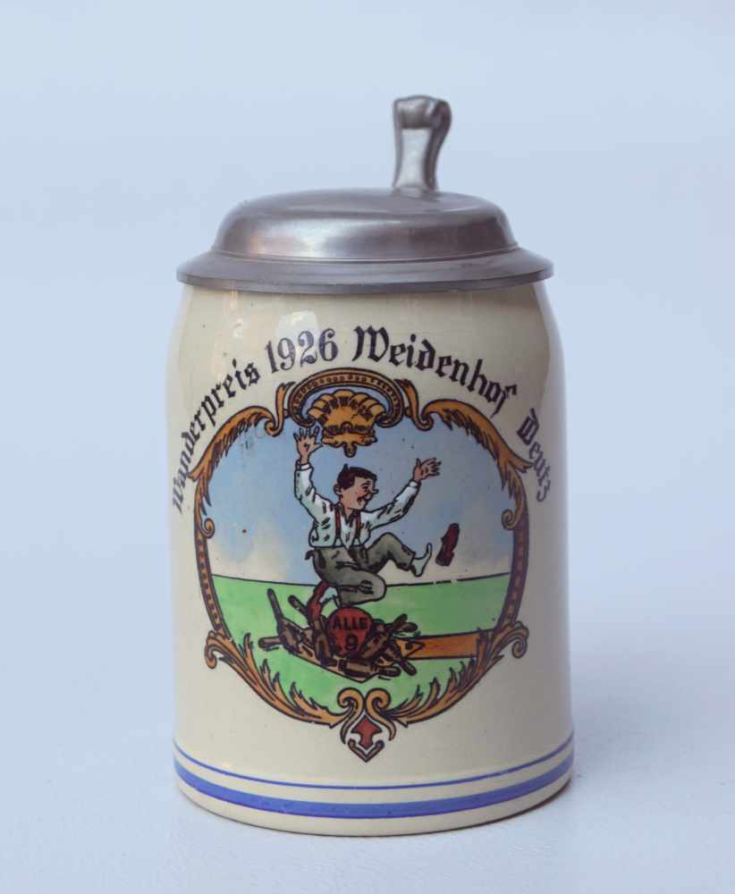 Bierhumpen "Wanderpreis 1926 Weidenhof Deutz"Heller Scherben, Zinndeckel, Schauseite mit