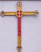 Großes Kreuz mit den Attributen der 4 EvangelistenKreuz im Stil der Romanik, Holz gefasst und