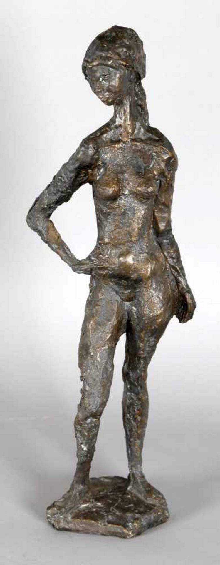 Hans Schröder (Saarbrücken 1930-2010 Saarbrücken)Stehender weiblicher Akt, um 1970, Bronze, H: 49,