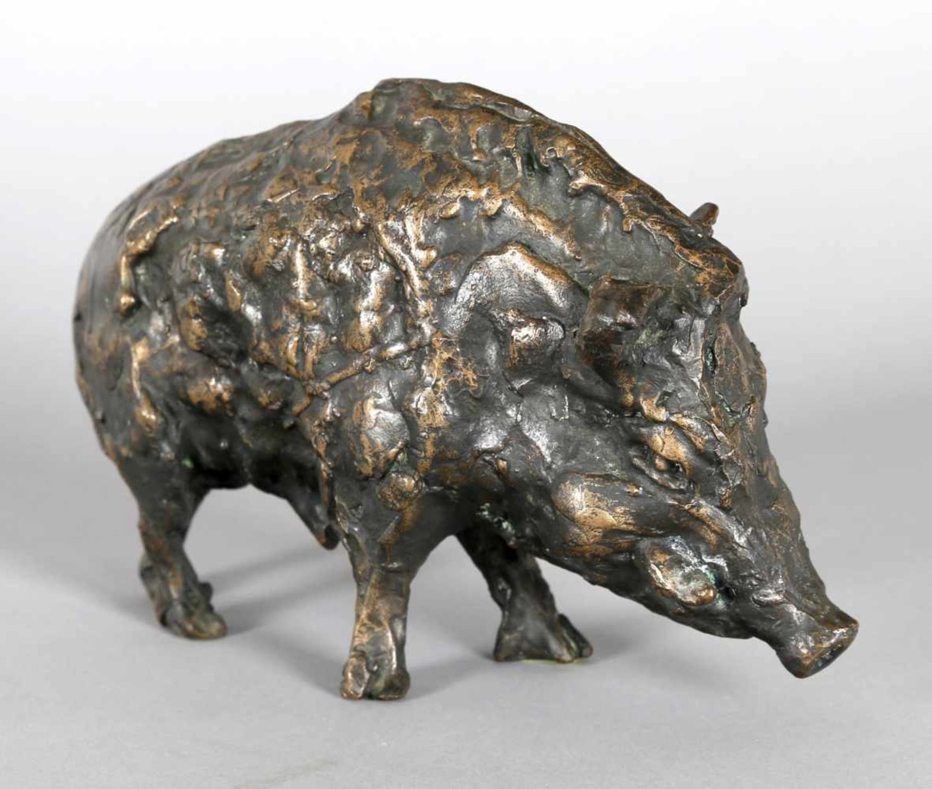 Hans Schröder (Saarbrücken 1930-2010 Saarbrücken)Wildschwein (Keiler), 1970er Jahre, Bronze, L: 21,5