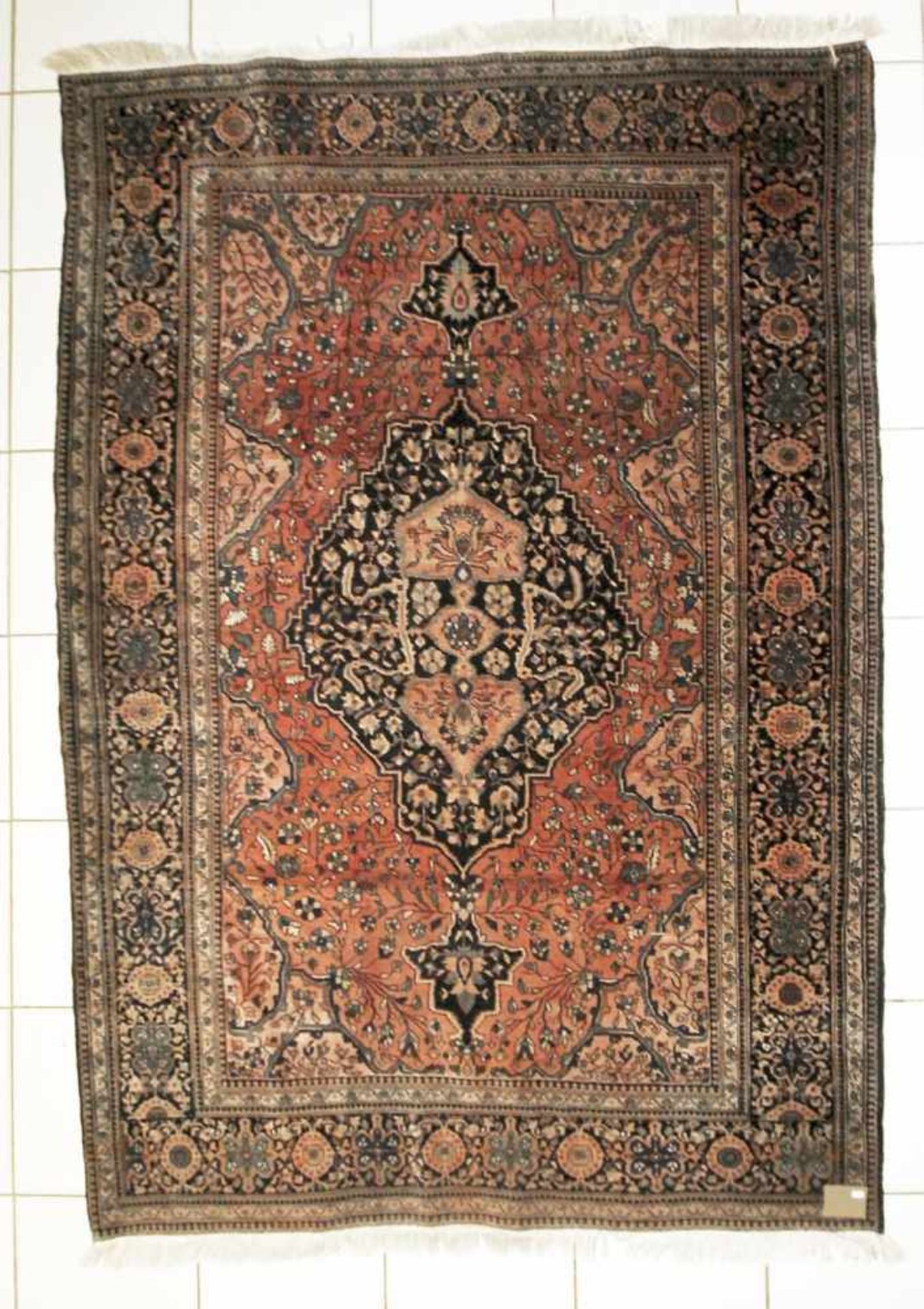 Ferrahan, alt, Persien, um 1900ein Teppich aus der Sarugh-Familie, als Hauptmuster zeigt diese
