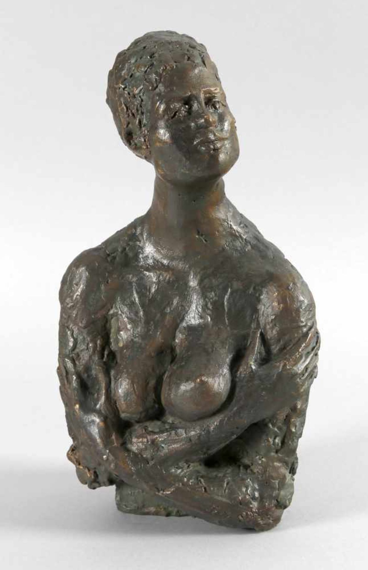 Hans Schröder (Saarbrücken 1930-2010 Saarbrücken)Büste einer Frau, Bronze, um 1980, rechts unten