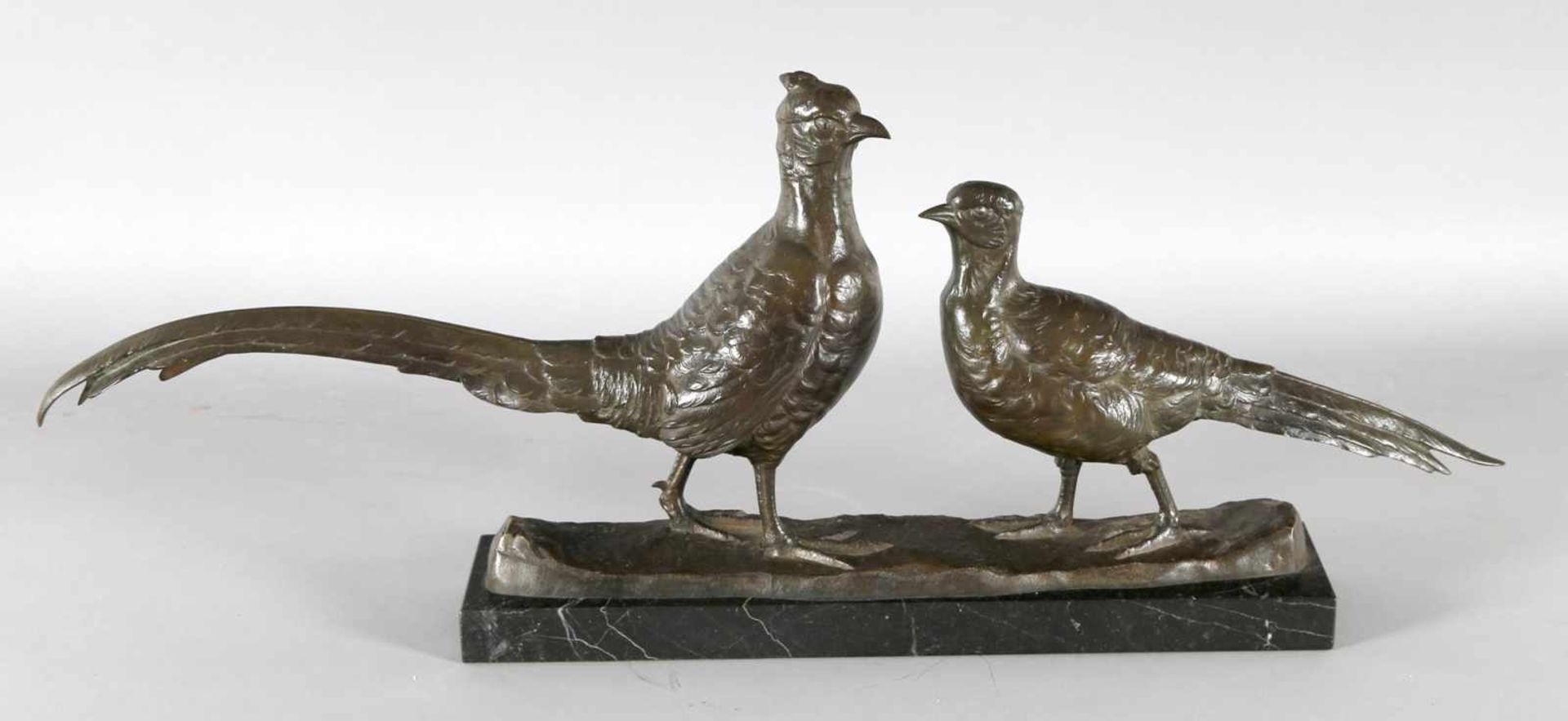Else Fürst (* 1873)Bronzefigur eines Fasanenpaares mit goldbrauner Patina, auf der naturalistisch