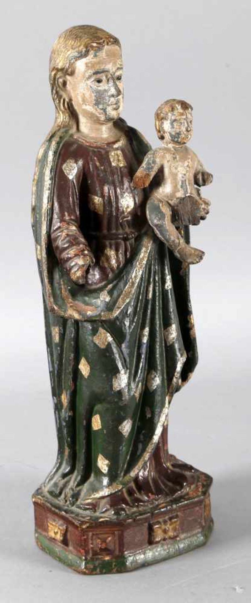 Maria mit Kind, Goa, 19. Jh.Holz geschnitzt, gefasst und vergoldet/versilbert, Skulptur ist mehrfach - Bild 2 aus 2