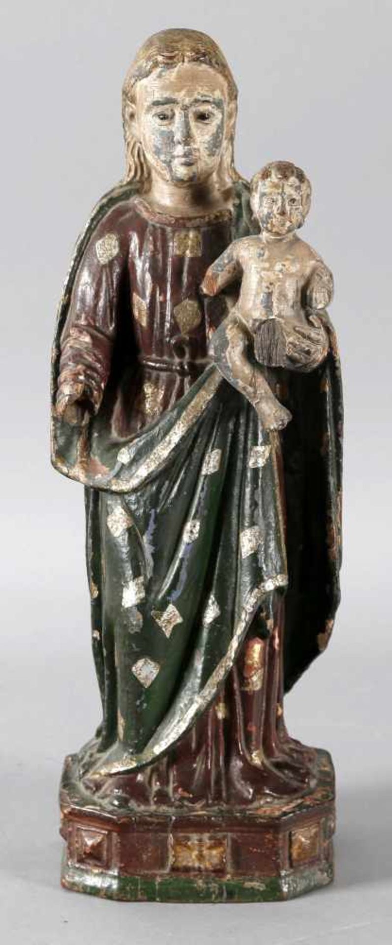 Maria mit Kind, Goa, 19. Jh.Holz geschnitzt, gefasst und vergoldet/versilbert, Skulptur ist mehrfach