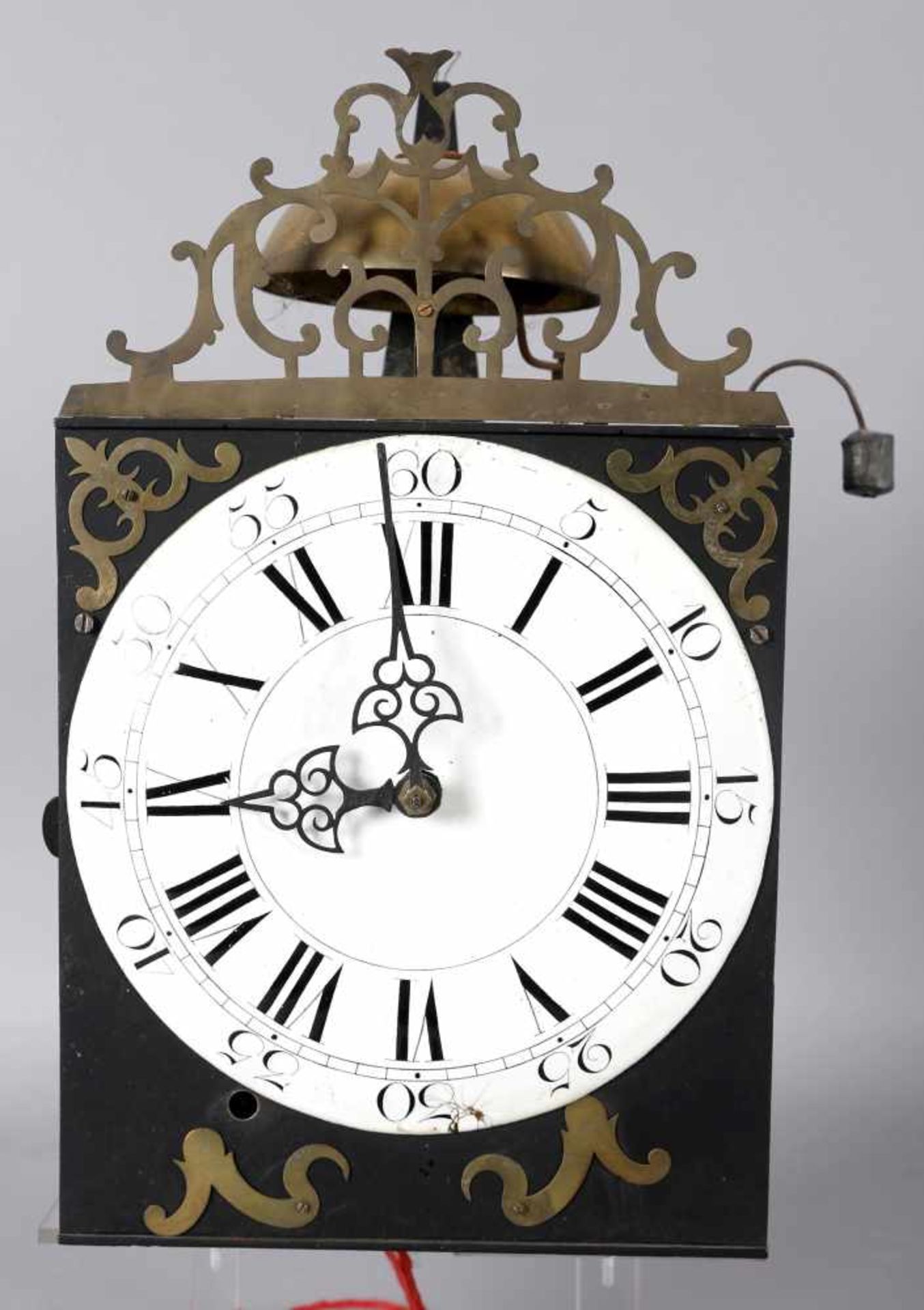 Comtoise-Uhr als Monatsläufer Franche Comté, um 1740-70Werkgehäuse mit Rückwand und Türen, - Image 2 of 4