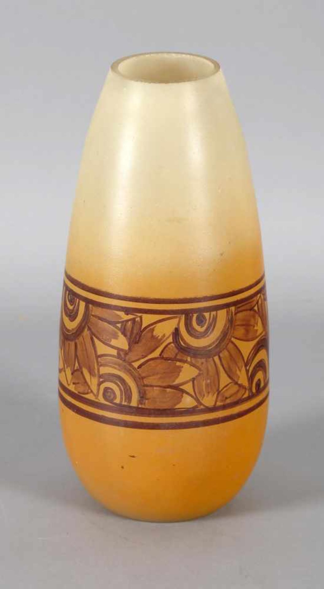 Art-Déco Vase, wohl Paris, um 1920/30keulenförmig, orangefarben mit bandförmiger stilisierter