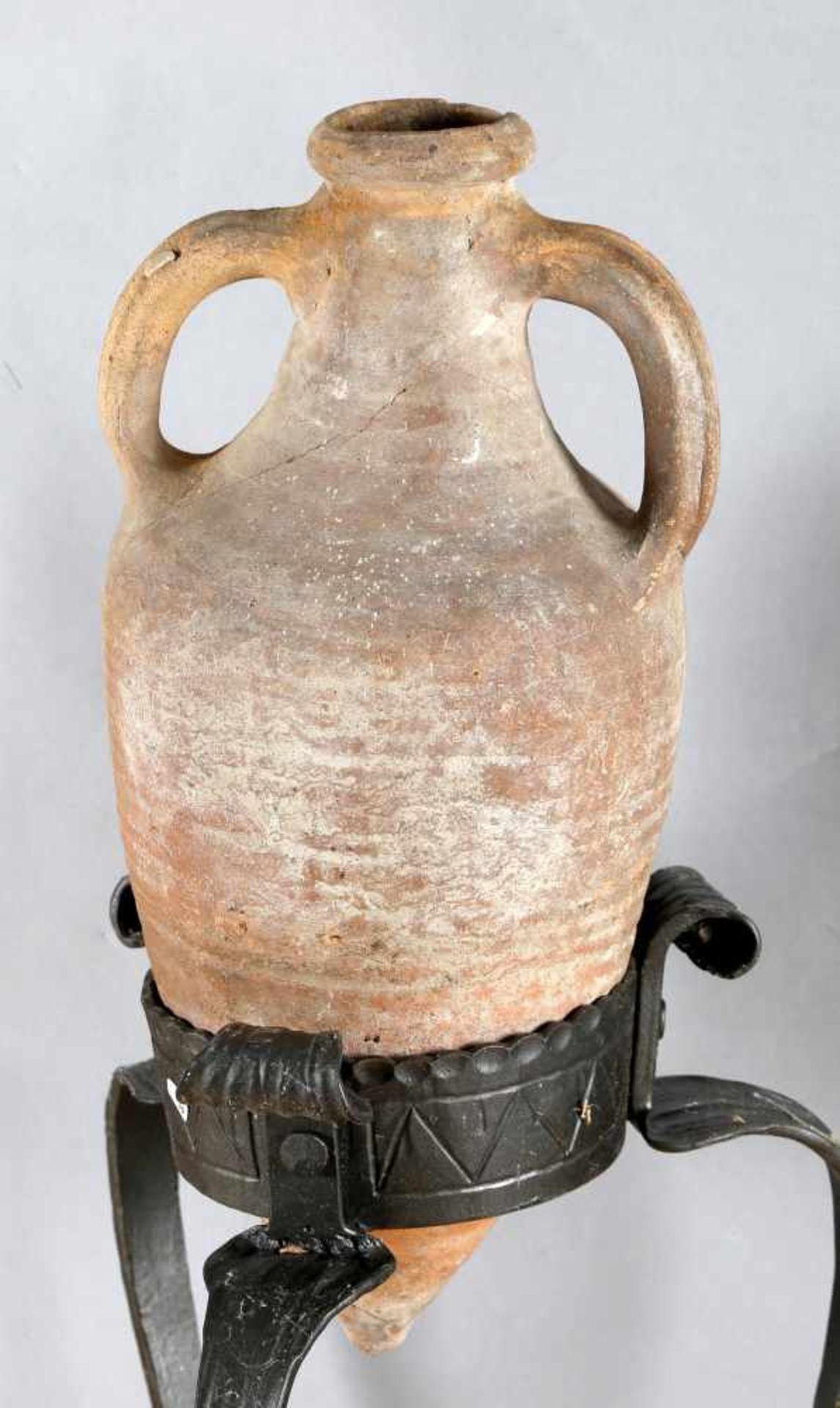 Keramik-Amphore aus rotem Ton, wohl spätantik, möglw. römischmit 2 Henkeln auf Schulter
