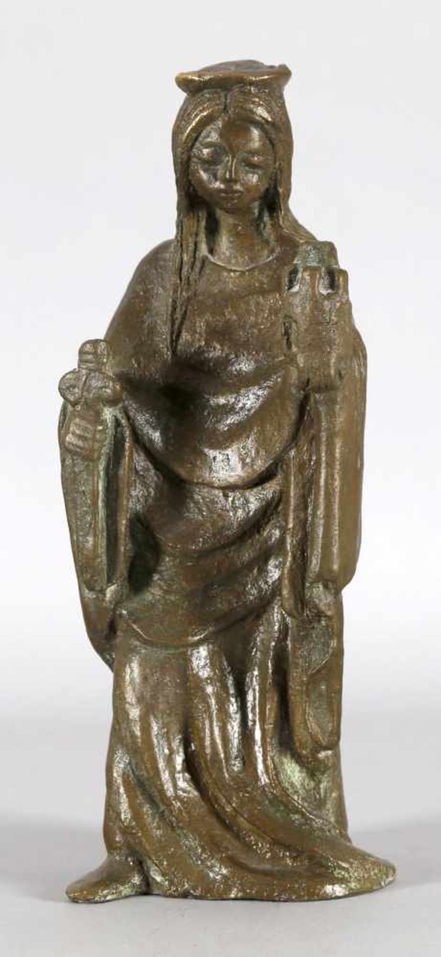 Hl. Barbara, Bronze, 2. H. 20. Jh.vollrund gearbeiteter Hohlguss, auf der Rückseite unten undeutlich