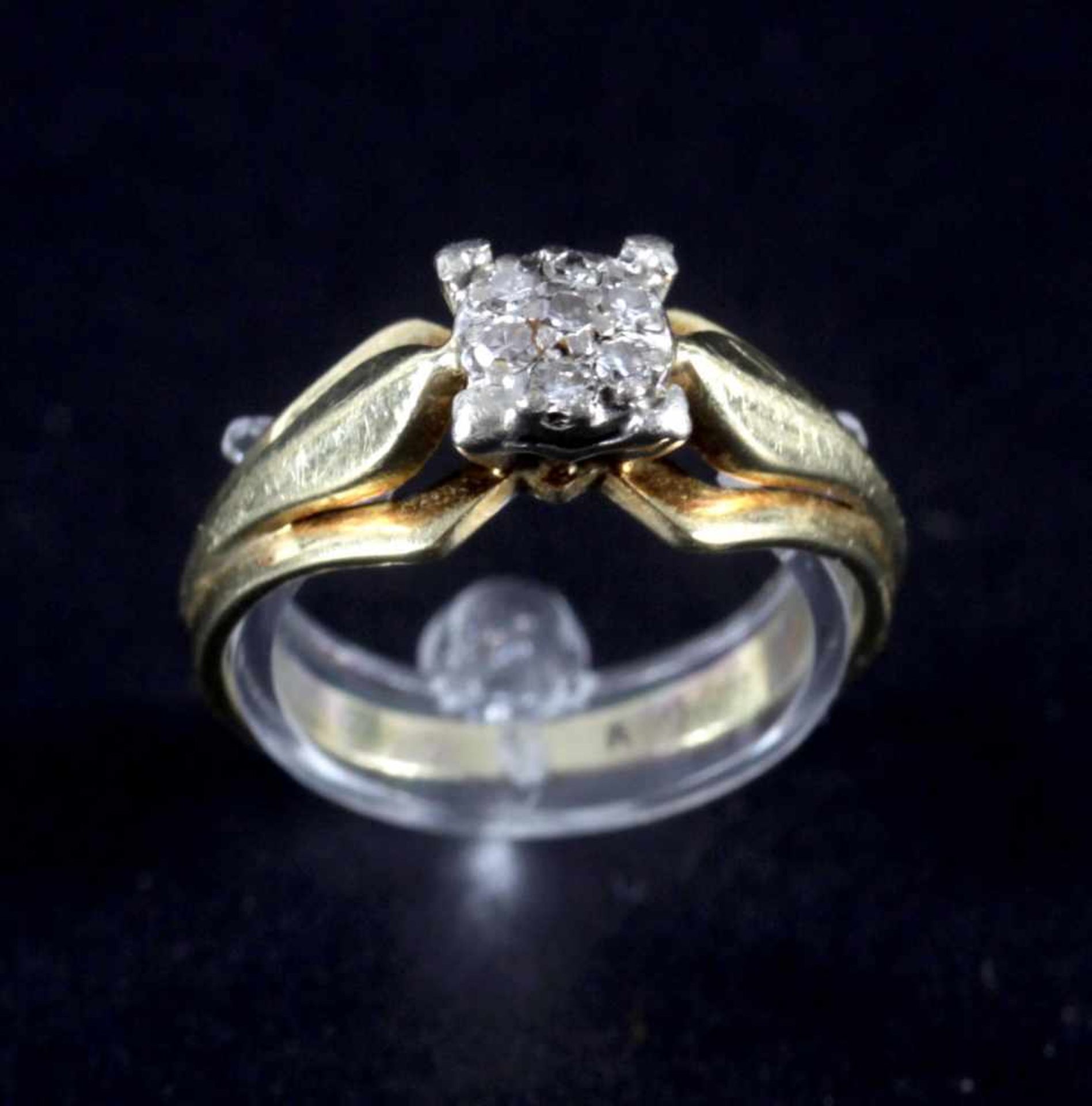 Diamantring, 585er GGbesetzt mit 7 Sechskantdiamanten, Gewicht: 3 g, Ringgröße: 54/55