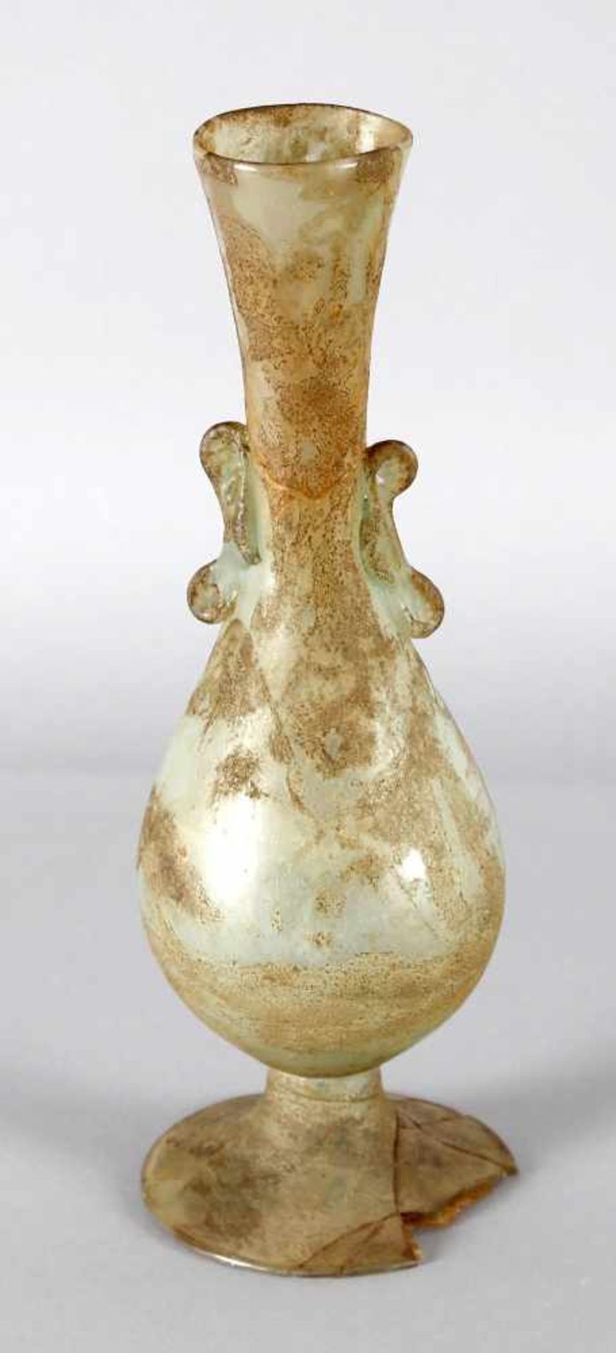 Römische Glasflasche in Tropfenform, Östl. Mittelmeerraum, wohl 4. Jh.frei geblasen aus grünlichem