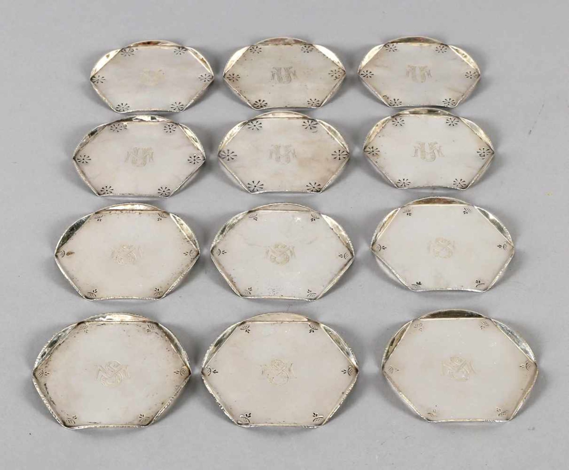 12 Untersetzer aus 900er Silber von 1930-50, Handarbeit, wohl Saarbrücken(6+6) sechseckige