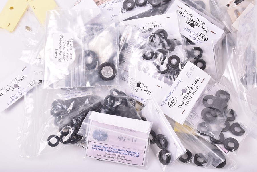 A large quantity of Dinky, Corgi and other diecast vehicle spare tyres many in labelled ex-shop - Image 11 of 18