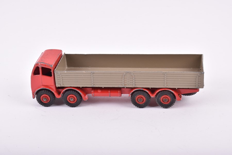 Two loose and playworn 905 Dinky Foden Flat Truck with Chains in green and maroon, together with - Image 7 of 22