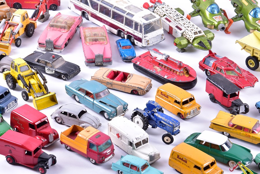 A good collection of mid-20th century loose and playworn Dinky diecast vehicles to include UFO - Image 10 of 14