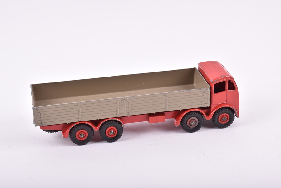 Two loose and playworn 905 Dinky Foden Flat Truck with Chains in green and maroon, together with - Image 8 of 22