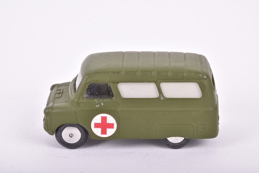 Three Dinky Toys boxed military vehicles comprising a 674 Austin Champ, a 673 Scout Car and a 688 - Image 6 of 14