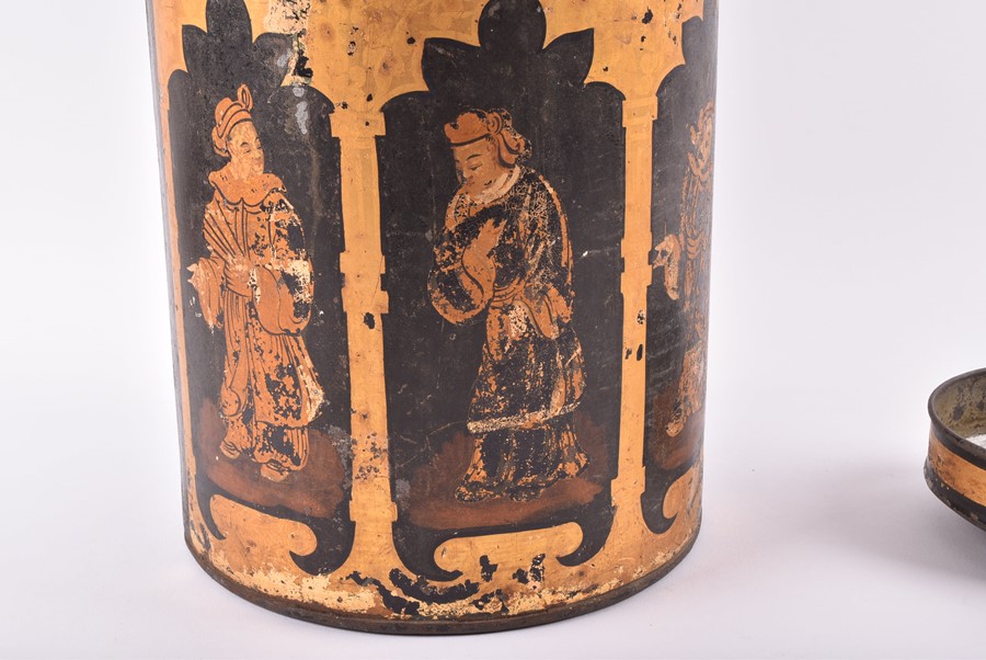 A large Chinese painted and gilt tin tea jar of circular form, the body decorated to the front - Image 5 of 8