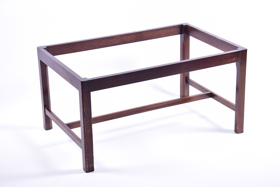 A large early 20th century mahogany butler's tray on stand 122 cm x 90 cm x 63 cm high. - Image 2 of 4