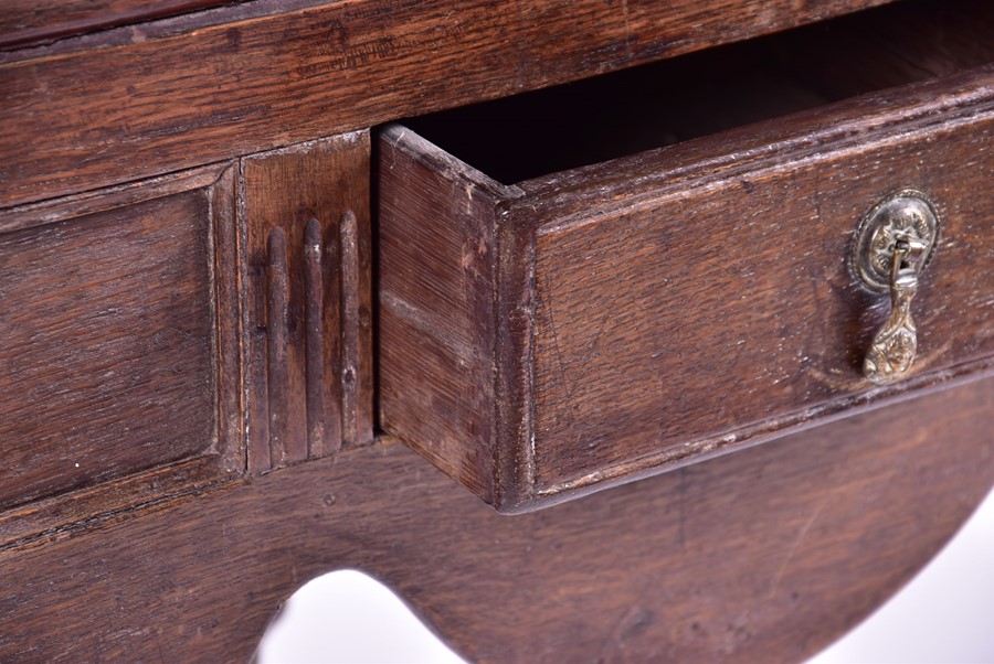 A Georgian oak corner display cabinet with moulded dentil pediment above a glazed door with - Image 5 of 5