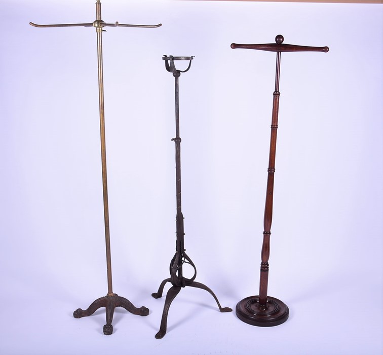 A late 19th century wrought iron telescopic Arts and Crafts lamp standard with applied metal - Image 3 of 14