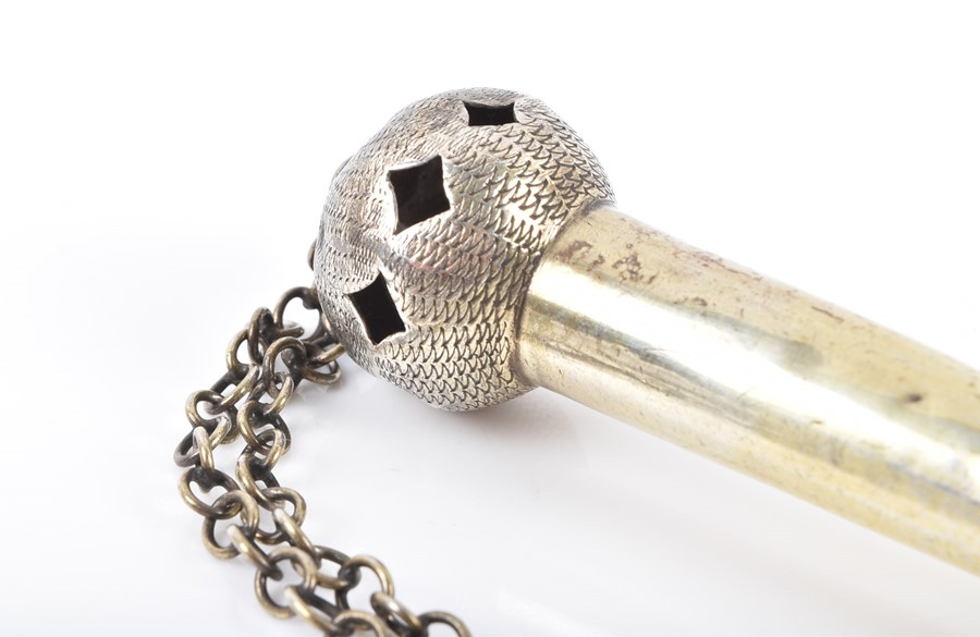 A silver Torah pointer, Yad circa 1900, possibly Polish, terminating in a pointing hand, the ball - Image 4 of 4