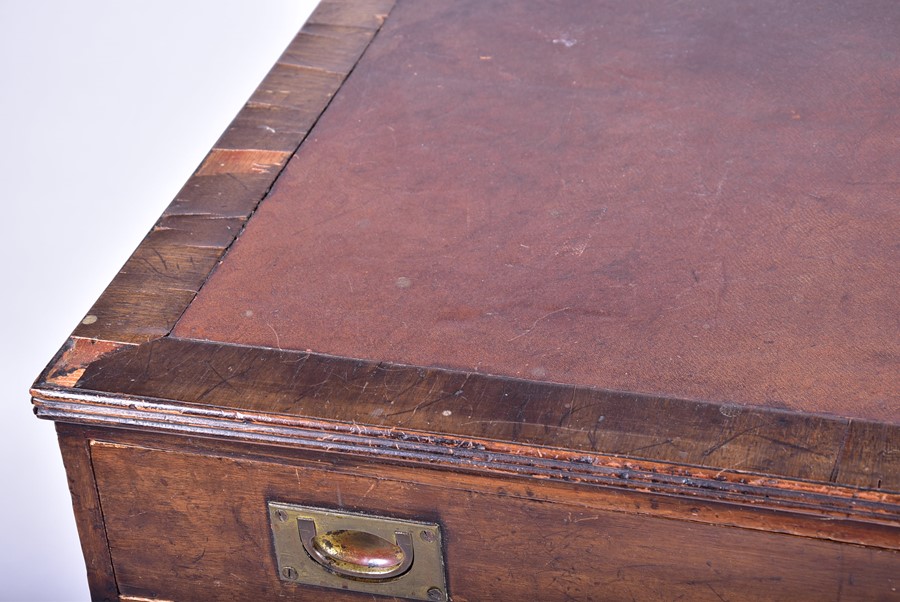 An Edwardian oak nine drawer pedestal desk with brass campaign handles, 101 cm x 79 cm x 54 cm. - Image 9 of 9