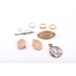 A miscellaneous collection of late 19th/early 20th century jewellery to include an Edwardian 9ct