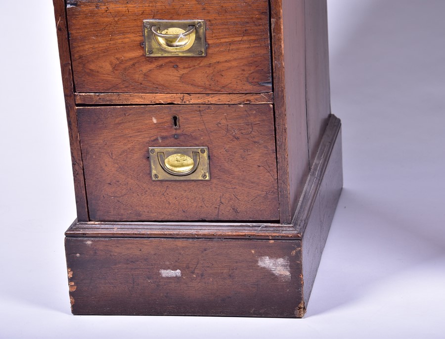 An Edwardian oak nine drawer pedestal desk with brass campaign handles, 101 cm x 79 cm x 54 cm. - Image 4 of 9